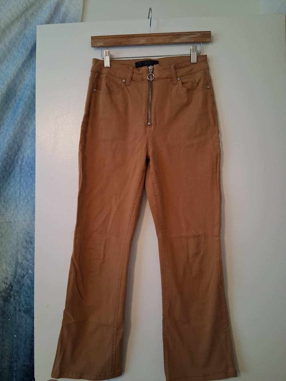 Tinsel Tan Zip-Front Ankle Cropped Pants with Ring Pull